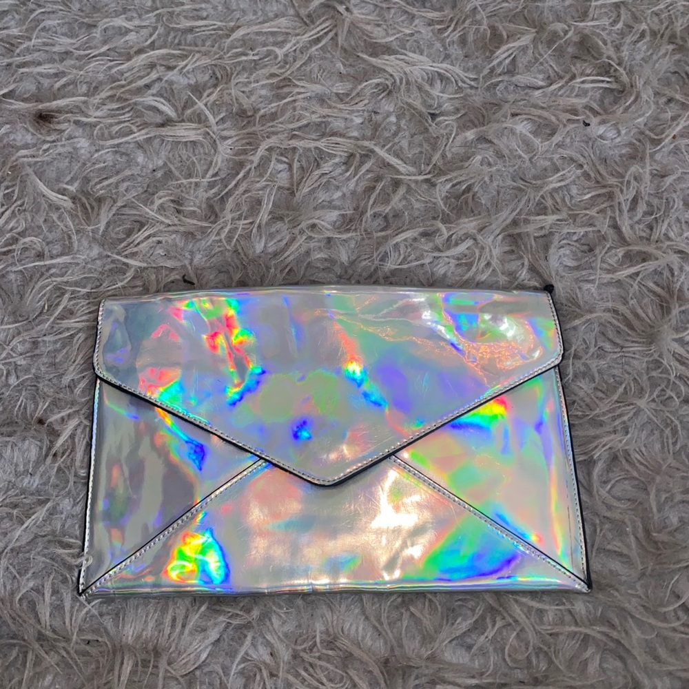 HOLOGRAPHIC ENVELOPE CLUTCH